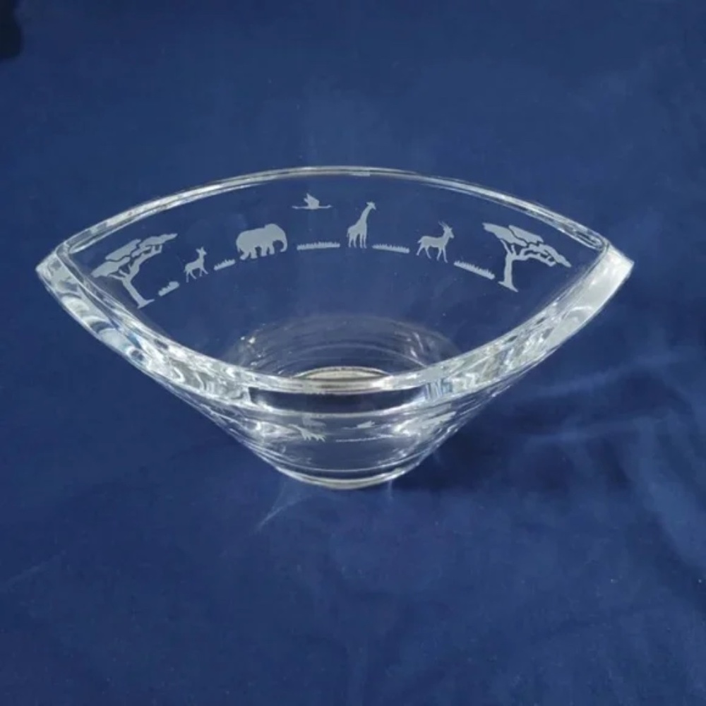 Mikasa Safari Etched Pocket Vase - Picture 4 of 9